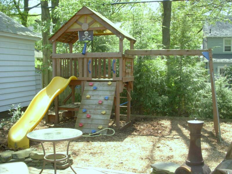 Swingset Installer NJ. Kidkraft installer.Backyard Discovery assembly